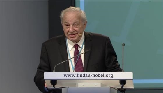 Rudolph Marcus (2013) - Single Molecule Studies of Initial Steps in Dye Sensitized Solar Cells and of Quantum Dots - Examples of Electron Transfer and Relation to Ensemble Studies