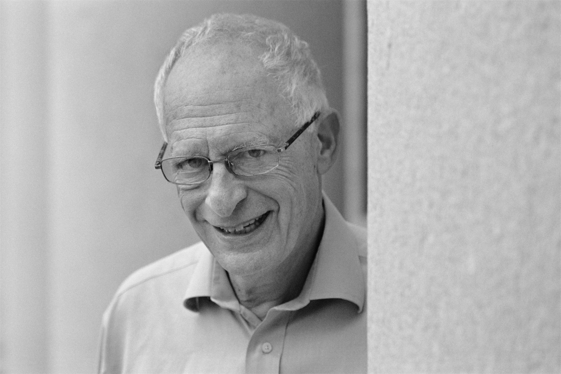 Photo of Sir Oliver D. Hart 