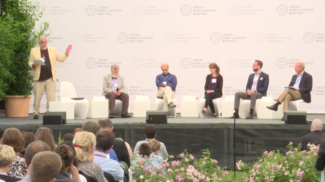 Closing Panel Discussion (2017) - Ethics in Science; Panelists Martin Chalfie, Jeffrey Kovac, Ahmet Üzümcü (Organisation for the Prohibition of Chemical Weapons), Michael Lerch (University of Groningen), Karen Stroobants (University of Cambridge); Moderator: Geoffrey Carr  