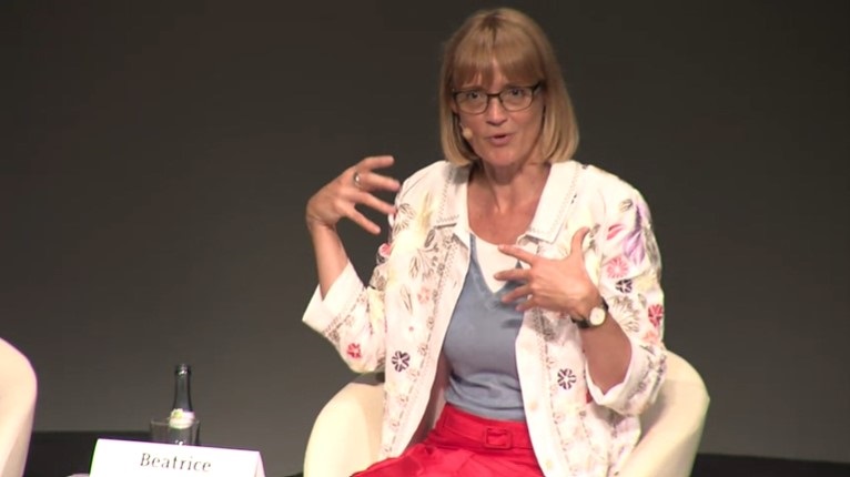 Panel Discussion (2013) - 'Why Communicate?'  (Host: Adam Smith; participating panelists: Kobilka, Kroto, Yonath, Lugger, Engelke)