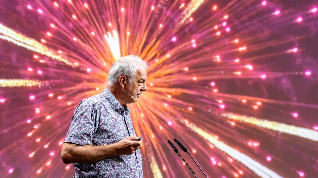 Martin Chalfie, Morten Meldal; Moderator: Stefan H. E. Kaufmann (2025) - The Joy of Unexpected Discovery