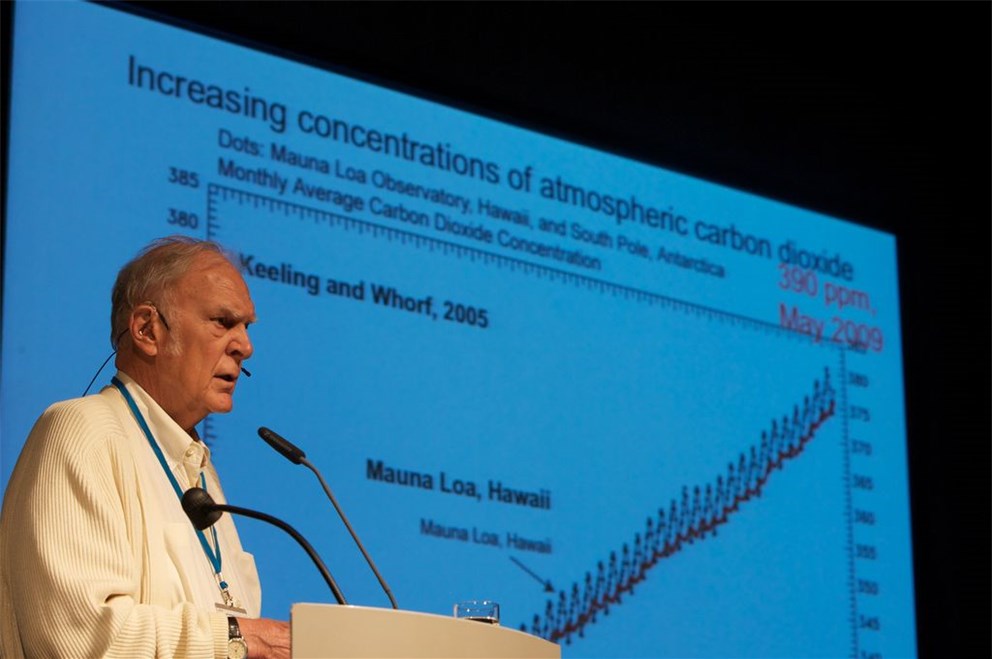 Lecture: "Green House Gases and Climate Change" by Sherwood Rowland (Laureate, Chemistry 1995)