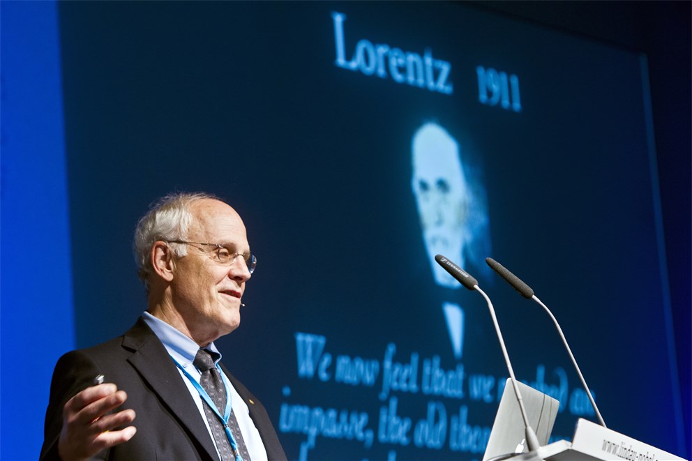 Lecture: "A Century of Quantum Mechanics" by Laureate David Gross (Physics, 2004)