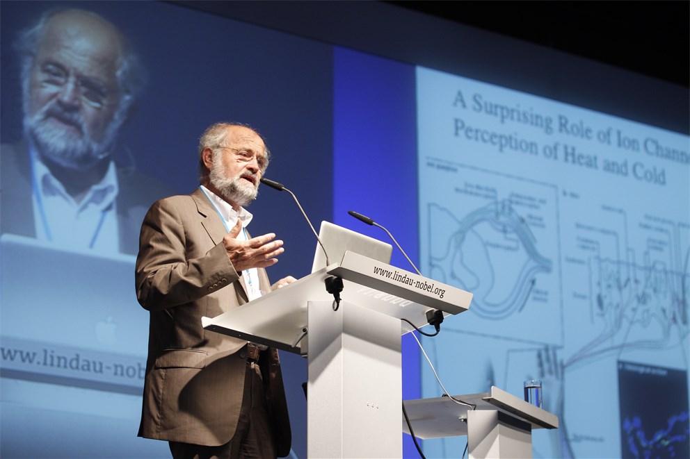 Lecture: "Biophysics of Neutrotransmitter Release" by Laureate Erwin Neher (Physiology/Medicine, 1991)