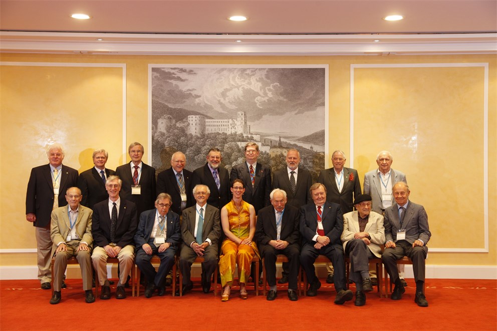 Group photo with Countess Bettina Bernadotte and Nobel Laureates