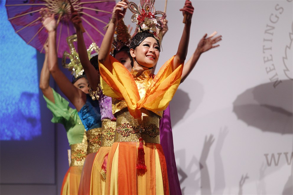 Singaporean show act at the international get-together