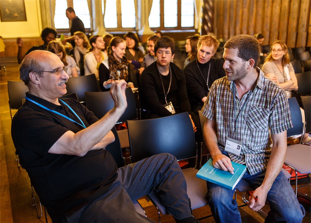 Martin Chalfie holding a discussion session with young researchers.