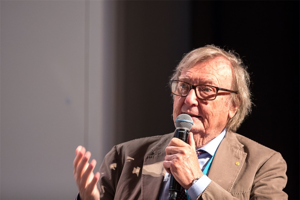 Carlo Rubbia lecturing on "The Future of Energy" at the 66th Lindau Nobel Laureate Meeting.