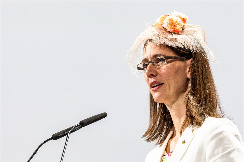 Countess Bettina Bernadotte welcoming the guets at the 68th Lindau Nobel Laureate Meeting