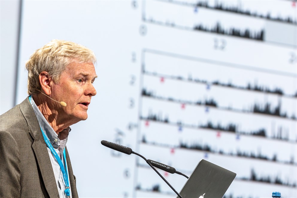 Michael W. Young delivering his lecture on 'Circadian Rhythms and Their Impact on Physiology and Behavior'