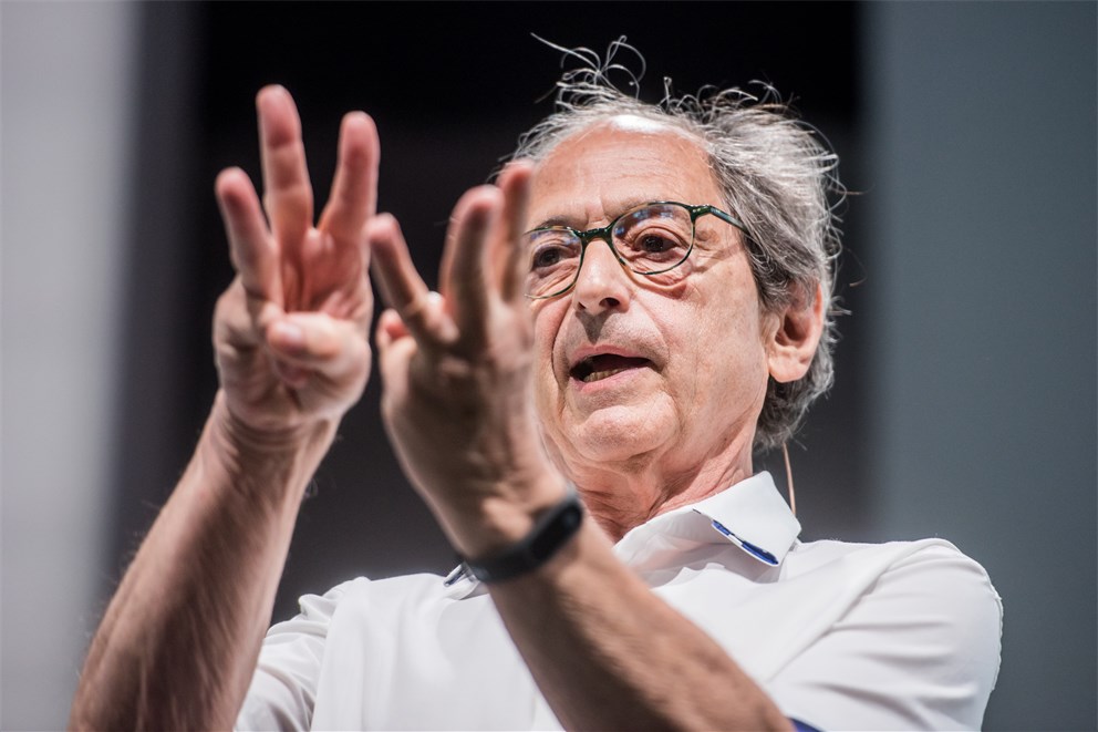 Michael Levitt lecturing on the "The Future of Basic Science Research"