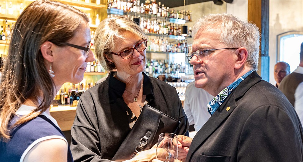 Countess Bettina Bernadotte, Federal Minister Anja Karliczek and Brian Schmidt at the Summer Festival of Science
