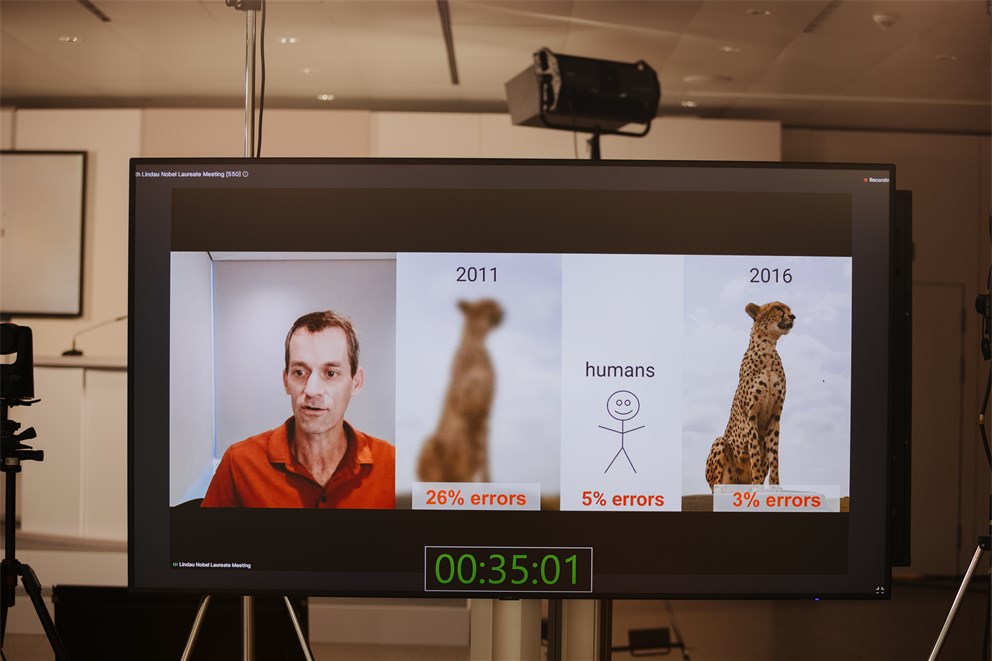 Jeffrey Dean presenting his lecture "A Golden Decade of Advances in Computing Driven by Deep Learning".