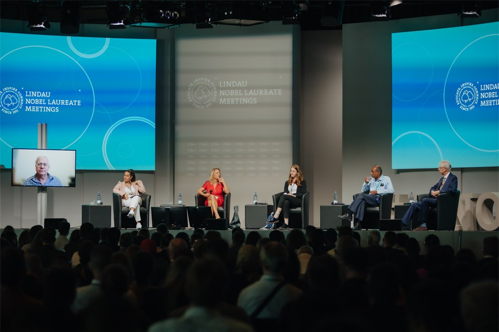 Panel discussion "Trust in Science, Trust in Chemistry".