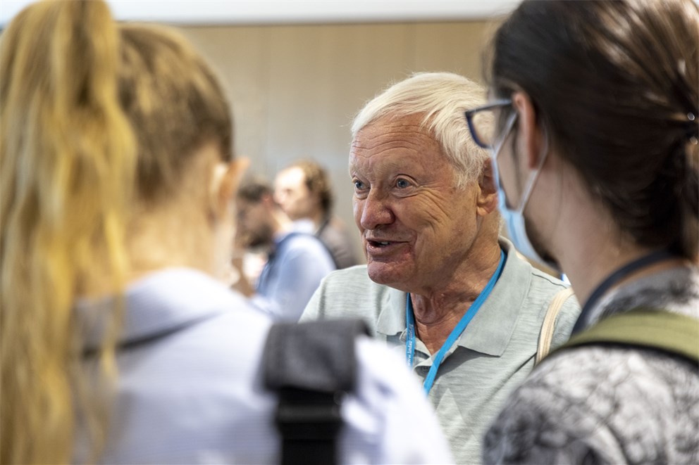 Coffee break with Joachim Frank.