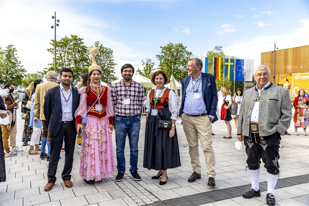 Young scientists at the Bavarian Evening.