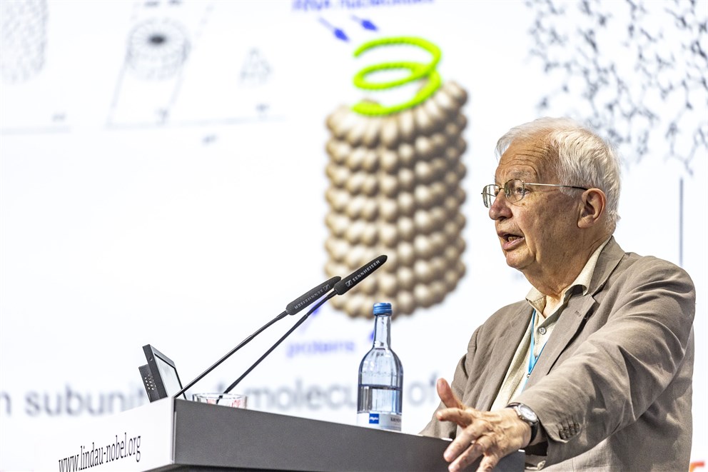 Jean-Marie Lehn's lecture "Perspectives in Chemistry - Supramolecular Chemistry and Beyond".