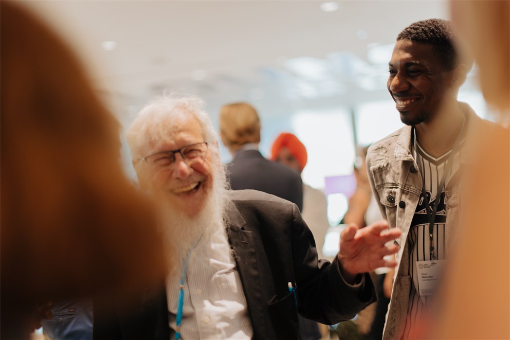 Robert J. Aumann in discussion with Young Economists. 