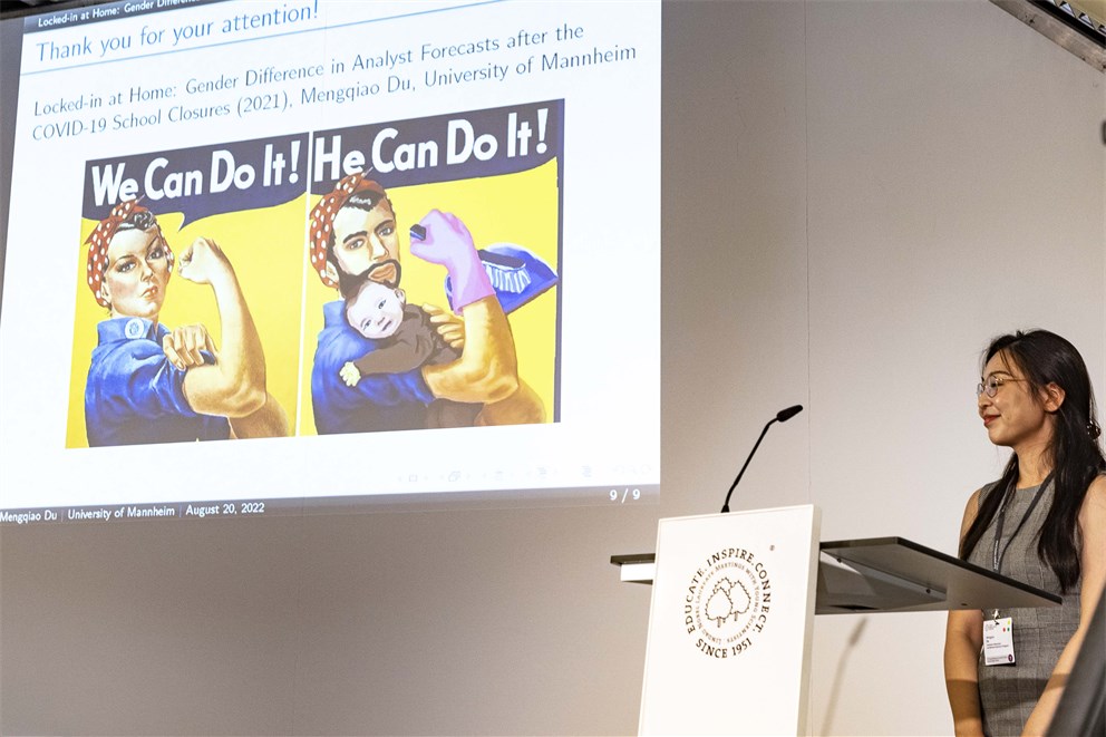 Young Economist presenting her speech at the Next Gen Economics session, 7th Lindau Meeting on Economic Sciences. 