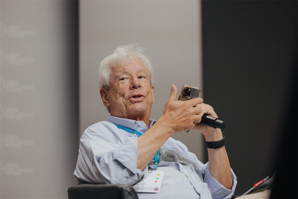 Richard H. Thaler taking part in the panel "Social Change and Social Media". 