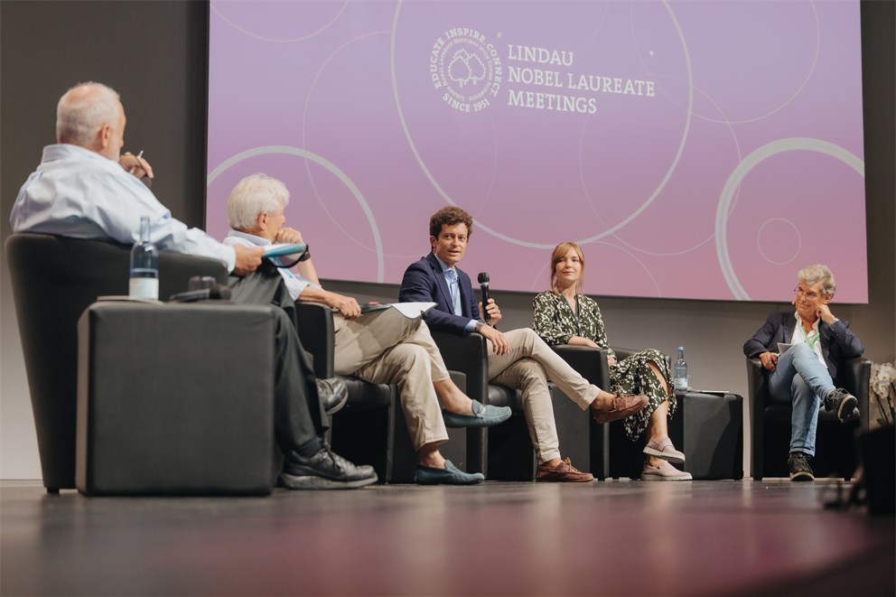 Panel "Social Change and Social Media" at the 7th Lindau Meeting on Economic Sciences.