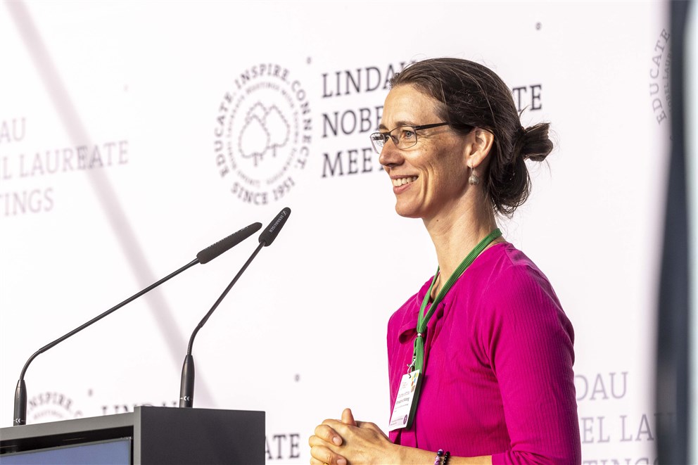 Countess Bettina Bernadotte welcoming the guests on Mainau Island.