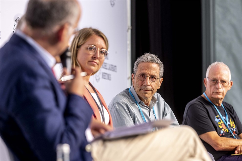 Eric S. Maskin and Oliver Hart at the panel discussion "Economics and Politics of War and Sanctions".