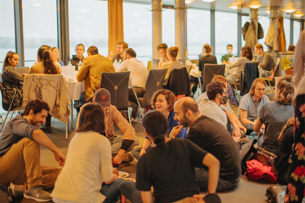 Young scientists on the boat trip to Mainau Island.