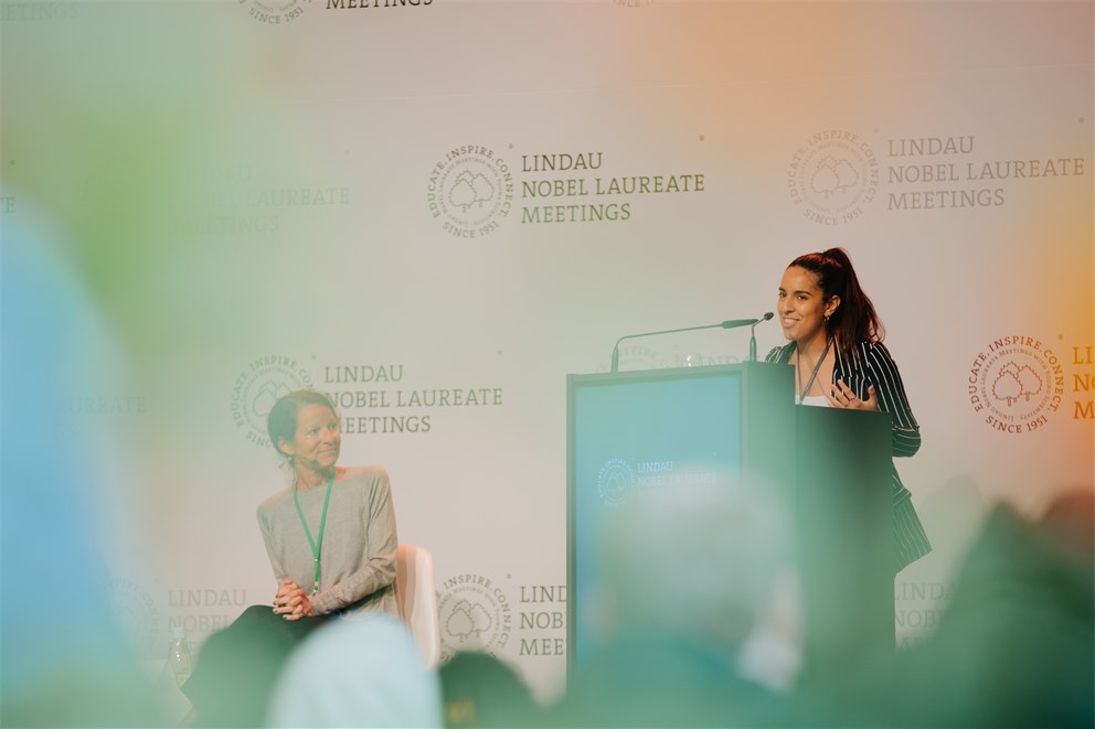María Clara Miserendino delivering her farewell address on Mainau Island.