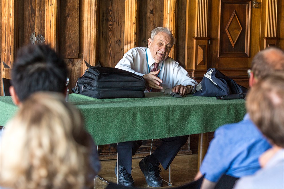 Rudolph Marcus in exchange with Young Scientists at the 2015 Lindau Meeting
